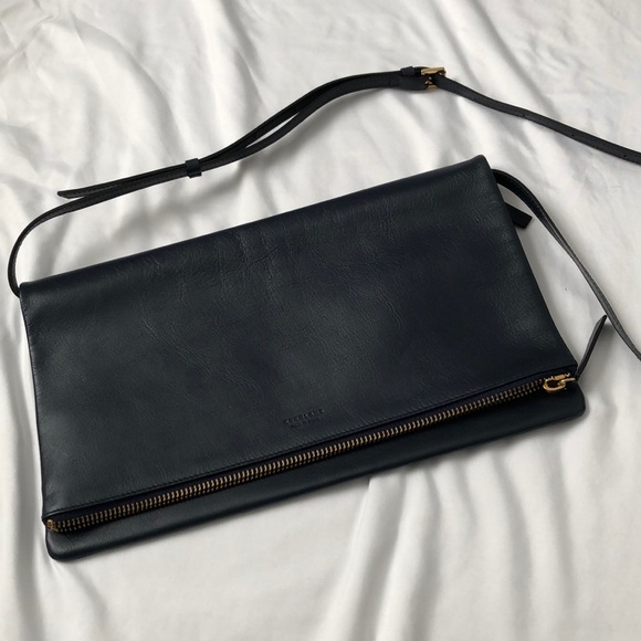 Everlane Handbags - Everlane crossbody